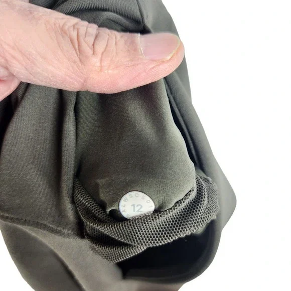 Lululemon On The Fly Pant Luxtreme Dark Olive Womens 12 - Picture 8 of 8